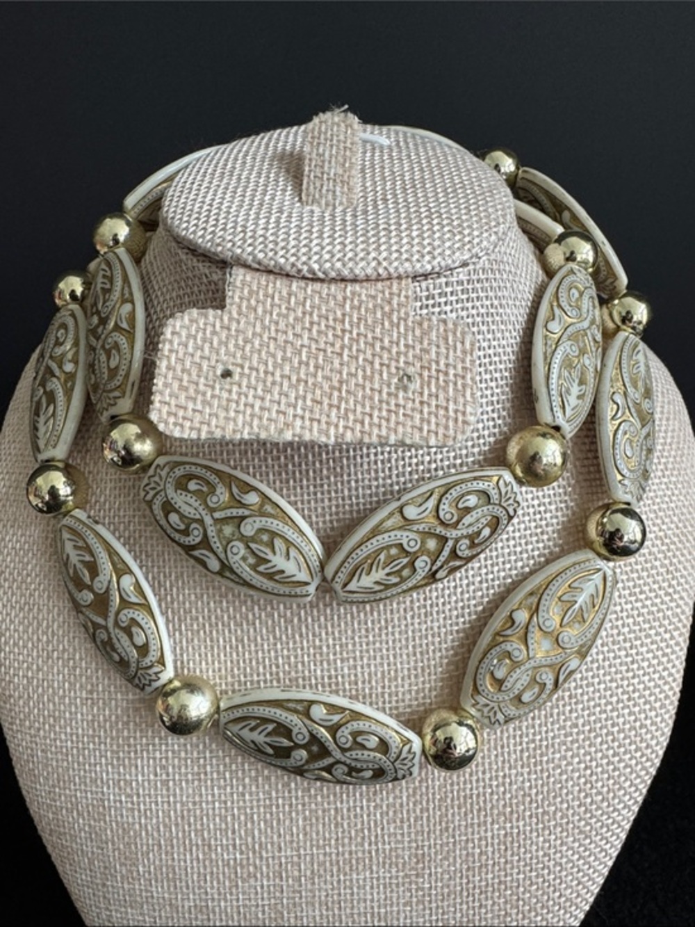VTG Chicos Cream & Gold Etched Oval Necklace